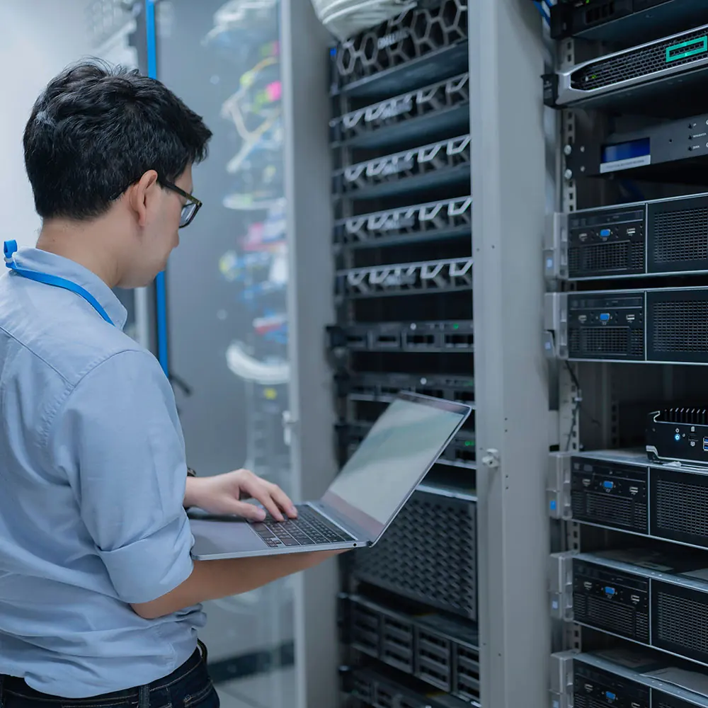 Photo: Victor Grigas, CC BY-SA 3.0, via Wikimedia Commons NetApp storage servers in a rack