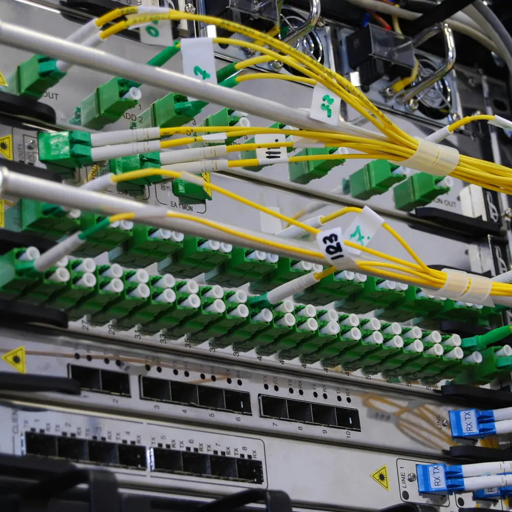 Photo: Evan Sims, CC BY-SA 2.0, via Wikimedia Commons Mac Pro workstation tower